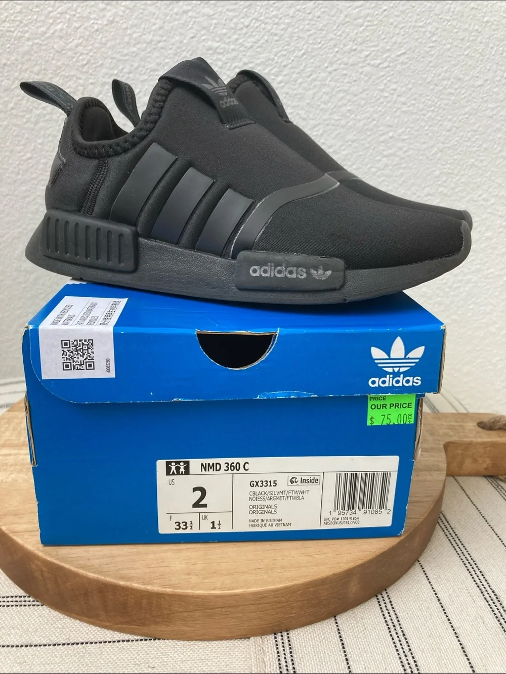 SALE! 50% Off adidas Kids Black Slip-On NMD 360 C Sneakers Size 2